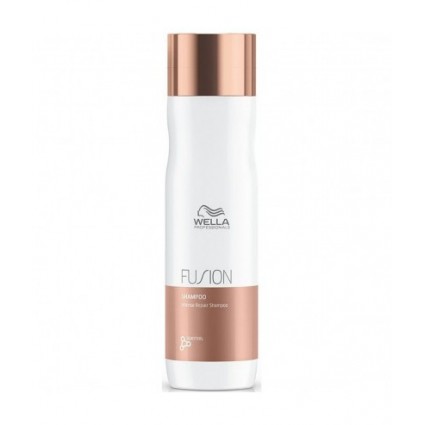 Шампунь для інтенсивного відновлення волосся Wella Fusion Intense Repair Shampoo 250 мл